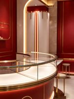 Vitrine de bijoux en acier inoxydable et verre vitrine de luxe personnalisée avec éclairage LED pour les présentoirs de bijoux haut de gamme