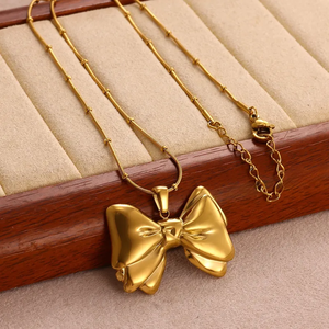 Chic Women Vintage Bow <b>Necklace</b> <b>Small</b> And Versatile Titanium Steel Collarbone Chain <b>Necklace</b> Perfect for Casual Outfits - Product Image 3