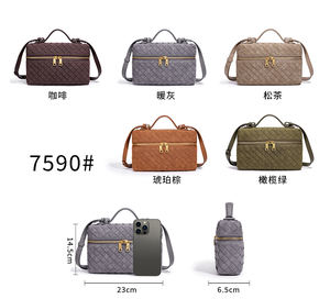 Nuova Collezione: <span class=keywords><strong>Elegante</strong></span> <span class=keywords><strong>Pochette</strong></span> da <span class=keywords><strong>Donna</strong></span> in Pelle Scamosciata con Chiusura a Cerniera e Tracolla Lunga - Product Image 2