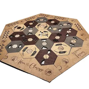 कस्टम फैमिली गेम्स लकड़ी कैटन बोर्ड बोर्ड हार्बर टुकड़े संख्या टोकन लकड़ी के सेटलर गेम बोर्ड शादी/ सगाई उपहार के लिए