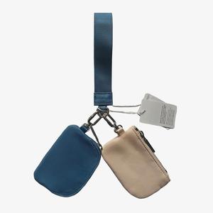 Monedero de Pulsera de Alta Calidad, Resistente al Agua, con Cierre, Ideal para Viajes, Disponible en Almacén en EE. UU. - Product Image 5