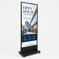 Expositor móvil negro mate con ruedas de 80*210 cm, soporte comercial para letreros de suelo para vestíbulos y comercios.