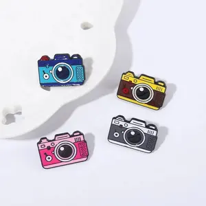 Simple Cute Color Camera Metal Enamel Brooch Fashion Creative Outdoor Travel Camera Badge Pin Jewelry Best Friend Gift Pendant