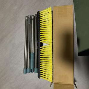 Balai de poussée extérieur à long manche balai de poussée robuste de 18 pouces pour sol en béton de cour de garage d'allée - Product Image 5