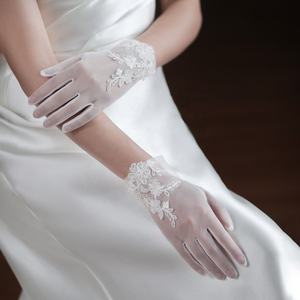 <span class=keywords><strong>Gants</strong></span> courts en soie brodés de fleurs en dentelle, accessoires de mariage pour mariée, cadeau pour <span class=keywords><strong>demoiselle</strong></span> <span class=keywords><strong>d</strong></span>'<span class=keywords><strong>honneur</strong></span> - Product Image 4