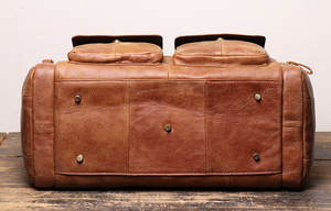 Sac de voyage en cuir nubuck vieilli personnalisé pour hommes et femmes, sac fourre-tout vintage givré, sac à bandoulière artisanal pour la gym, sac de week-end - Product Image 6