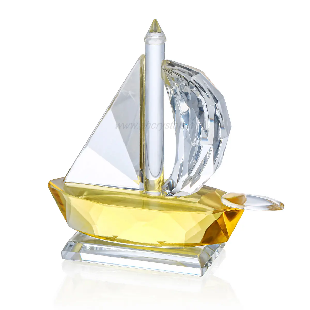 Different designs customized yellow crystal sailboat figurines for home and table decoration unique style