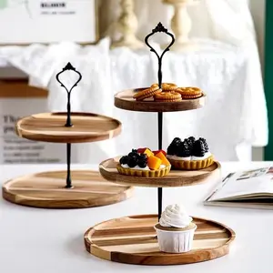 Solide Roterende 3-Tier Houten Cake Broodbakplaat Met Patroon Bruiloft Verjaardag Dessert Dienbladen Thuis Gerechten Staan