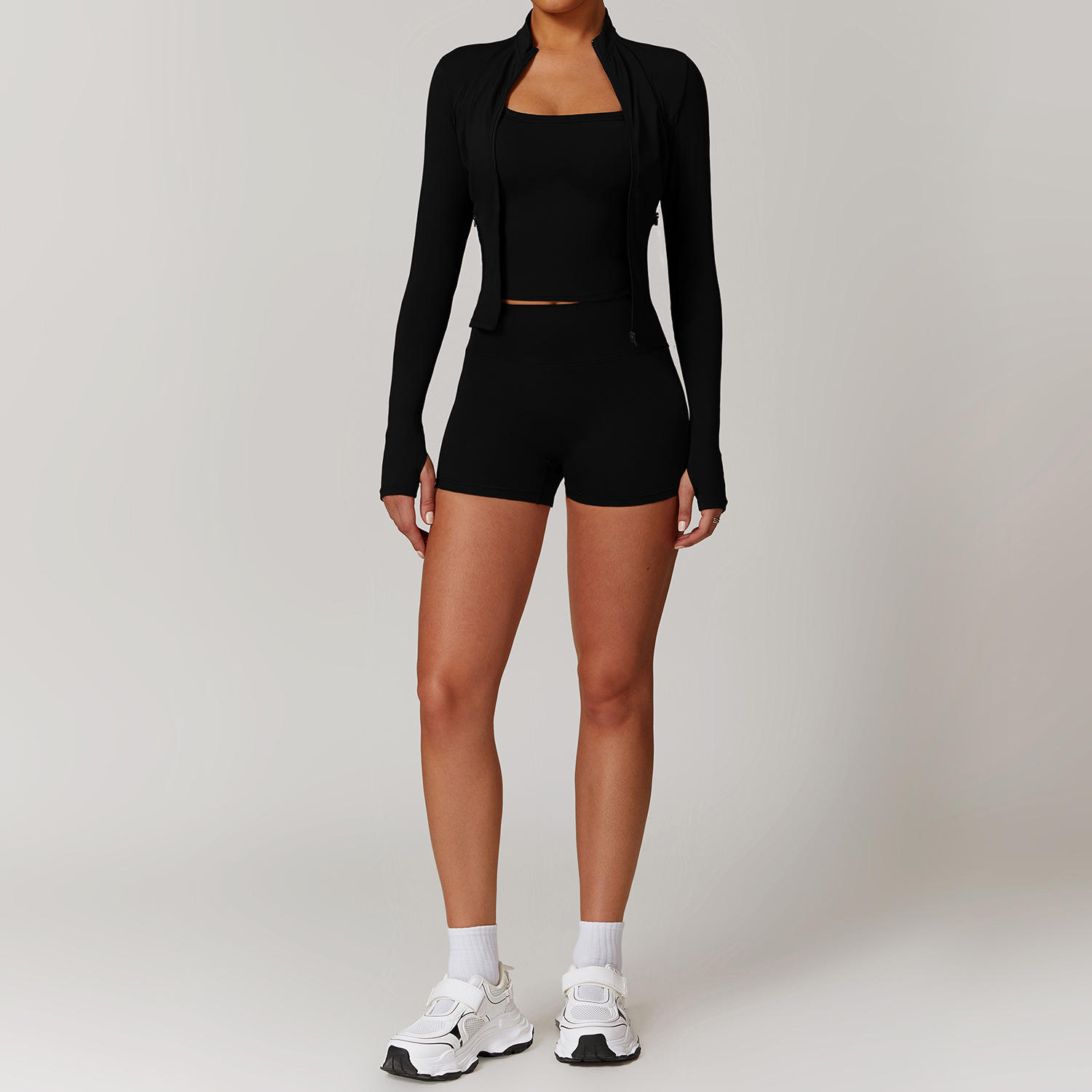 เสื้อแจ็คเก็ตและกางเกงขาสั้นสีดำระดับไฮเอนด์