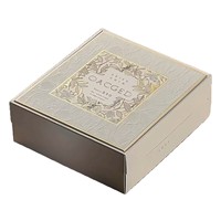 Boîte carrée élégante à motif cœur gaufré en feuille d'or, coffret cadeau bougie et spa pour la Saint-Valentin, promotion écologique pour supermarché