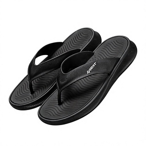 Tongs noires en EVA légères, sandales de plage à enfiler pour l'été et les activités de plein air - Product Image 4