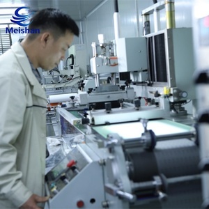 Meishan Distintivo in Smalto con Panda Cartone Animato Kawaii che Tiene un <span class=keywords><strong>Girasole</strong></span> in Fiore, Accessorio Regalo con Animali e Piante Carini, Oggetto da Collezione - Product Image 5