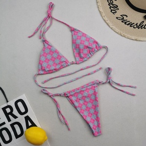 Maillot de bain une pièce micro-soutien-gorge et string en V pour femme, imprimé logo personnalisé (motif uni/à pois), antibactérien, séchage rapide - Product Image 3