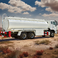 Camions d'occasion Sinotruk Howo 6x4, camion-citerne à faible kilométrage, citerne complète pour le transport de pétrole, à vendre en Afrique