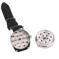 Vente en gros Montre-bracelet en alliage de zinc Accessoires pour fumeurs en métal Broyeur de bijoux portable pour fumer