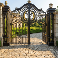 Grill de maison de luxe, design moderne, en fer forgé, porte d'entrée pour jardin