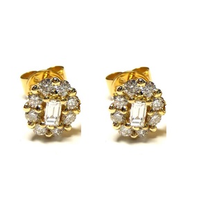 Boucles d'oreilles clous ovales en or jaune massif 18 carats, serties de diamants de haute qualité, sur mesure, pour mariage, par Hong Kong Custom Jewelry - Product Image 1