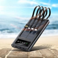 Vente en gros ultra-mince 10000 Mah banque de charge solaire quatre fils portable 10W sortie alimentation mobile avec micro USB transfrontalière