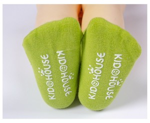 Chaussettes en coton de couleur unie confortables, style toutes saisons, sans compression sur les jambes, adaptées aux nouveau-nés, nourrissons et enfants de 0 à 3 ans, chaussettes pour bébés - Product Image 6