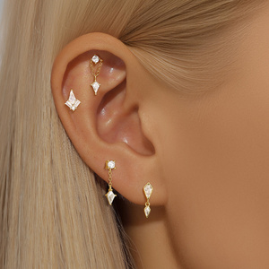 Boucles d'oreilles clous minimalistes en argent sterling S925 plaqué or avec zircon en forme de cerf-volant pour piercing de cartilage - Product Image 4