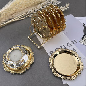 Décoration <span class=keywords><strong>de</strong></span> fête <span class=keywords><strong>de</strong></span> mariage Porte-cupcakes <span class=keywords><strong>de</strong></span> luxe Mini <span class=keywords><strong>assiette</strong></span> à gâteau en métal doré Plats <span class=keywords><strong>de</strong></span> service à dessert avec support <span class=keywords><strong>de</strong></span> rangement - Product Image 6