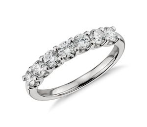 Bague en <span class=keywords><strong>or</strong></span> 10 carats avec 0,2 carat par pièce, sertie <span class=keywords><strong>de</strong></span> pierres synthétiques rondes, style demi-éternité complète ou partielle - Product Image 6