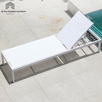 Chaise longue en aluminium moderne pour cour de villa, pliable, rembourrée, imperméable, pour la plage et la piscine, détente