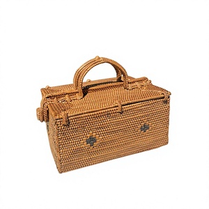 Meilleure vente en Indonésie : Boîte de rangement en rotin tressé avec couvercle et poignée, motif croisé marron, sac de transport 2.0-3.0L, écologique, vintage - Product Image 1