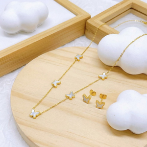Conjunto de joyería con incrustaciones de concha de mariposa para mujer, chapado en oro de 18 quilates, collar y aretes de acero inoxidable para uso diario. - Product Image 3