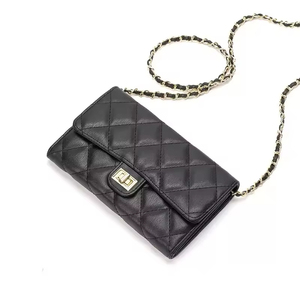 Bolso de Mano Acolchado Versátil de Alta Gama con Cadena, para un Estilo Moderno, Gran Capacidad, de PU, para Mujer, con Forro de Poliéster - Product Image 2
