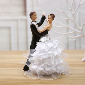 Classic Cute Party Resin Decoration <b>Bride</b> and Groom <b>Wedding</b> Romantic Couple Doll Toy for Valentine's <b>Day</b> - Product Image 4