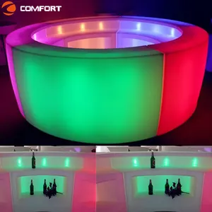 เก้าอี้บาร์และโต๊ะเรืองแสงสำหรับงานปาร์ตี้แบบหรูหรากันน้ำมีไฟ LED ใช้กลางแจ้งโต๊ะค็อกเทลเลานจ์เฟอร์นิเจอร์ LED กลางแจ้ง