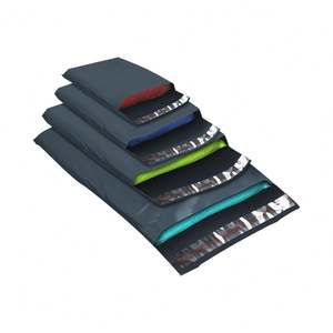 Sacs postaux auto-adhésifs 100 % recyclables gris 100x tailles mixtes, sacs à colis solides et scellables en plastique pour l'envoi de vêtements - Product Image 1