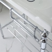 Berdiri bebas Vanity kamar mandi Victorian dengan mangkuk keramik baja nirkarat logam berdiri Kit keran rel handuk