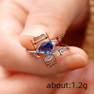Anello Geometrico con Foglia e Zirconi per Donne, Anello da Dito Alla Moda e Leggero - Product Image 4