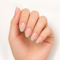 Y97 Kaixin Faux ongles à presser vert menthe French Manucure, courts, forme amande arrondie, base rose nude, Nail Art