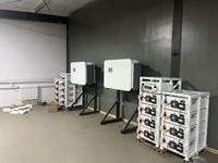 Système de stockage d'énergie solaire hybride MPPT Solis GHS-314 125KW à refroidissement liquide, batterie lithium-ion 241kWh, garantie 10 ans