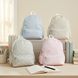 Mochila de Mezclilla Unisex con Monograma y Cierre de Cremallera, Logotipo de Equipo Blanco, Mochila Deportiva Casual para Niños Pequeños - Product Image 1