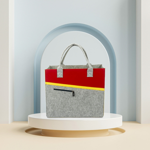 Borsa Tote in Feltro Leggera e Portatile con Logo Personalizzato, Ecologica e Riutilizzabile, per Shopping, Regalo per Donne e Bambini 30x35x15cm - Product Image 3