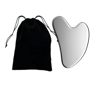 Massaggiatore Facciale a Forma di Cuore in Acciaio Inox 304 Oro e Nero di Qualità, Strumento per Massaggio Facciale in Metallo con Logo Personalizzato - Product Image 1