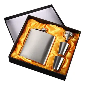 Tùy ChỉNh Nóng bán 6oz 8oz 10oz Hip Flask với Shot Glass Bộ Quà Tặng Túi xách tay thép không gỉ 304 da Hip Flask