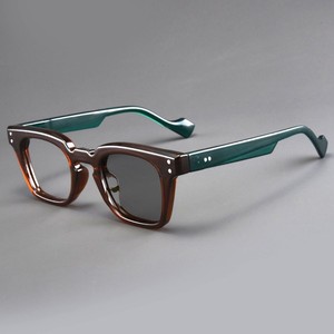 <span class=keywords><strong>2026</strong></span> 变色老花镜 防蓝光 男女通用 复古金属方形眼镜 - Product Image 3