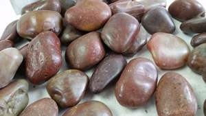 الأكثر مبيعاً صخور نهر حمراء مصقولة باللون الأبيض الطبيعي للفيلا ديكور داخلي خارجي مصنوع من الحجر الطبيعي - Product Image 6