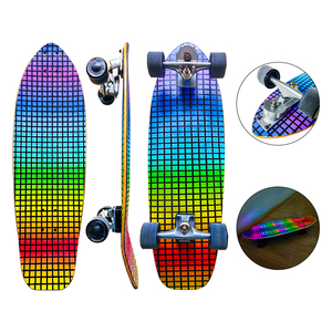สเก็ตบอร์ดแบบมีไฟ LED หลายดวง ล้อเรืองแสง สำหรับขายส่ง พร้อมใช้งาน - Product Image 3