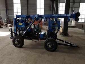 Foreuse rotative montée sur remorque, entraînée par un moteur diesel haute performance, pour puits d'eau, forage DTH, carottage de 230 m, forage de roche dure par air - Product Image 6