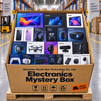 Coffret Mystère Tech Surprise : Montre Connectée, Batterie Externe, Écouteurs, Jouets Souples à Presser – Idéal pour les Boutiques de Cadeaux