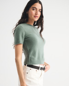 T-shirt en tricot brossé doux à col rond et manches courtes LEDUO, élégant et décontracté pour femmes - Product Image 3