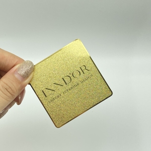 นามบัตรโลหะอะลูมิเนียมสีดำแท็บเล็ต86X54mm หนาชุบผิว - Product Image 1