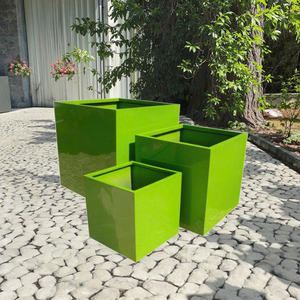 Ensemble de pots de jardin en fibre de verre de forme décorative au design moderne, 7 pièces, pots à fleurs élégants, décoration de jardinière, finition sculptée à la main, toutes saisons - Product Image 6