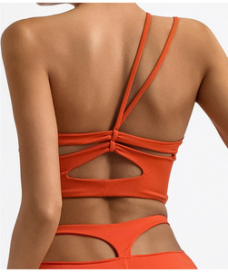 Reggiseno Yoga ad Alta Elasticità del Produttore Bangladese, Leggero con Incrocio sulla Schiena, per Donna Taglie Forti, con Imbottitura Effetto Push-Up - Product Image 4